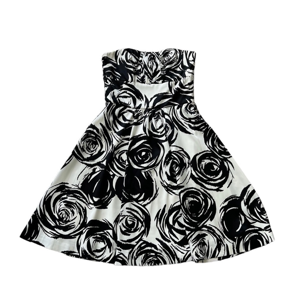 White House Black Market Fit and Flare Strapless Cocktail Party Dress Size 0 - Picture 7 of 8